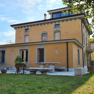  Apartment Modenese 8